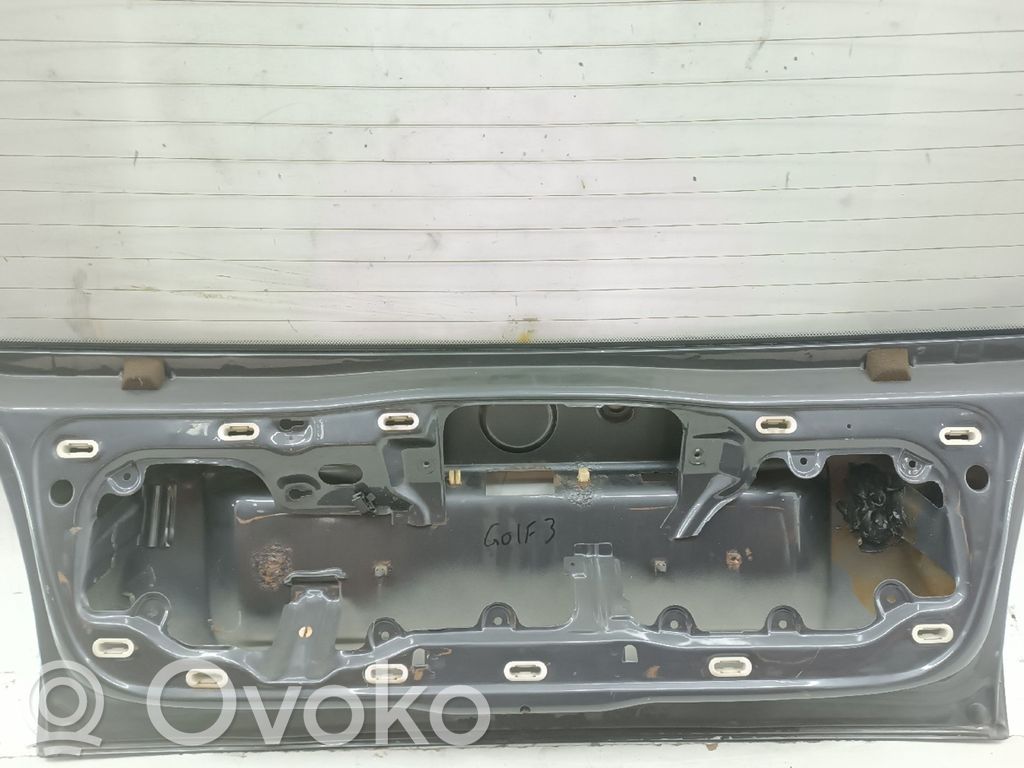 Volkswagen Golf III Aizmugurējais pārsegs (bagāžnieks) 