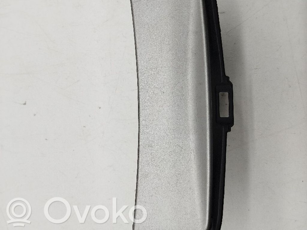 Auton tuhkakuppi   6M21U04788AF,6M21U04788AG