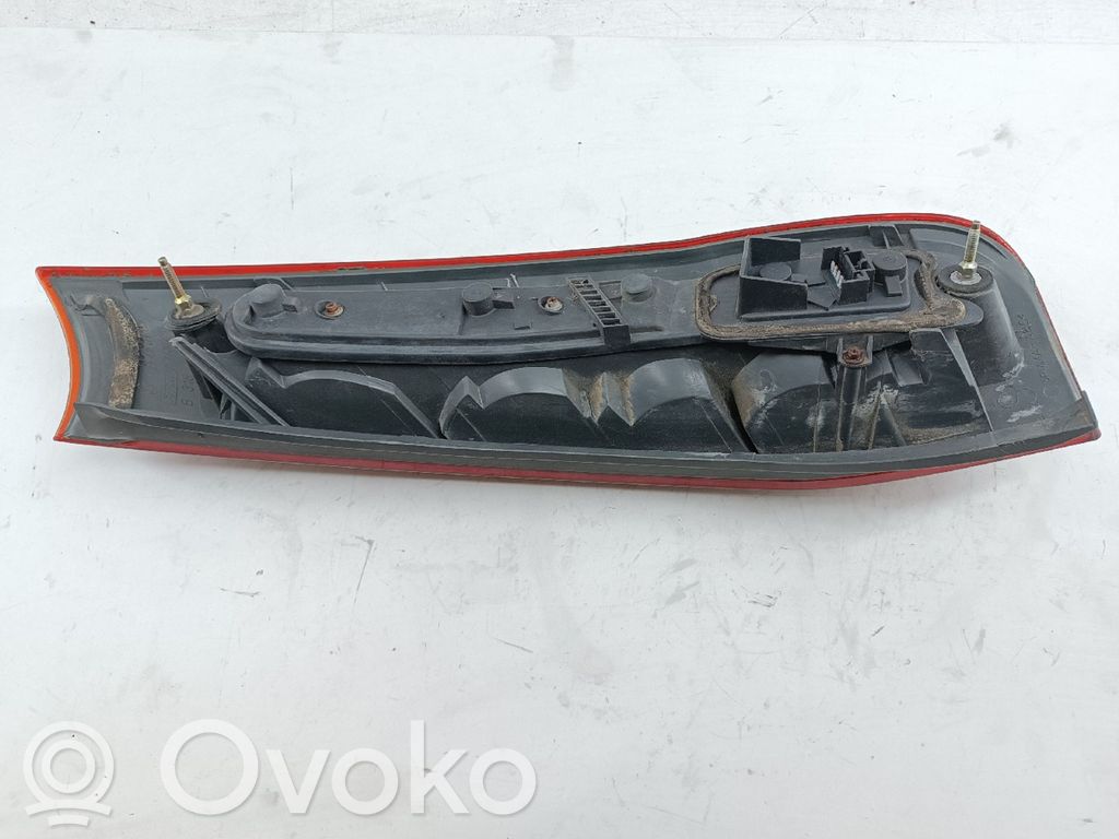 Fiat Punto (176) Lampă spate în capacul portbagajului 