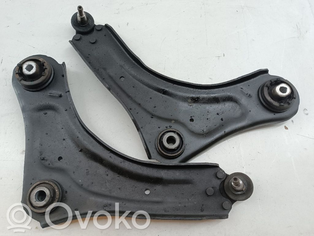 Front control arm   545000399R,DIANTEIROS