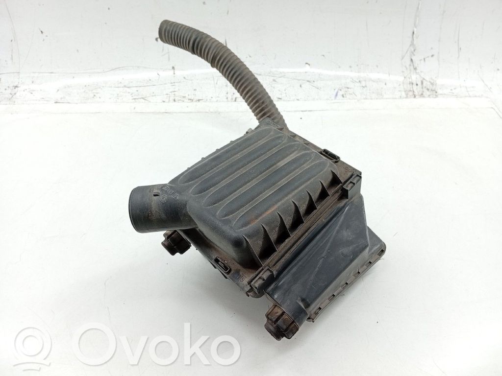 Opel Corsa B Air filter box 
