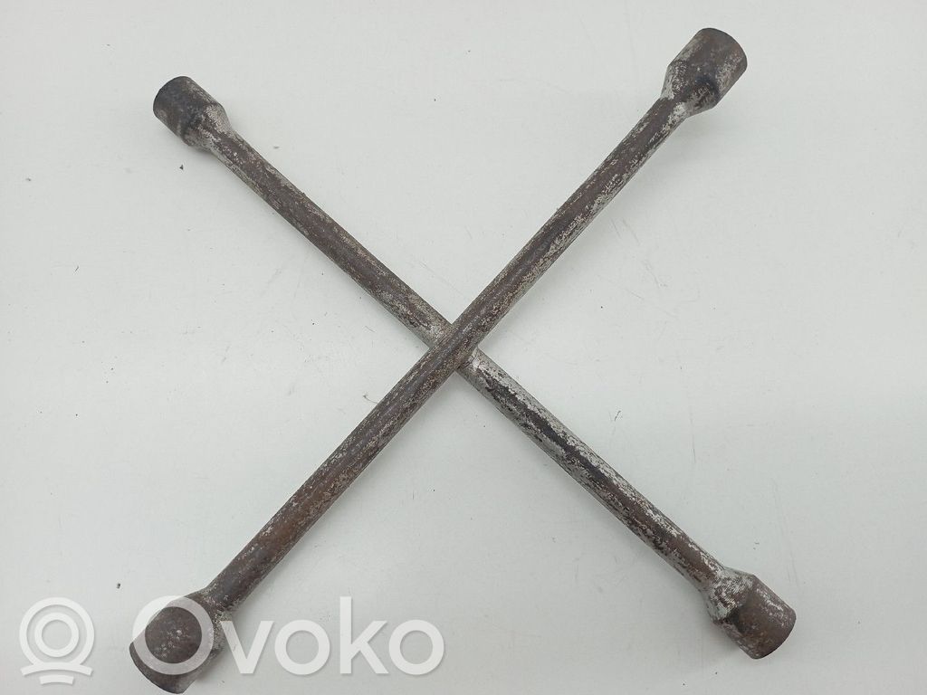 Peugeot 106 Užvedimo spynelė 