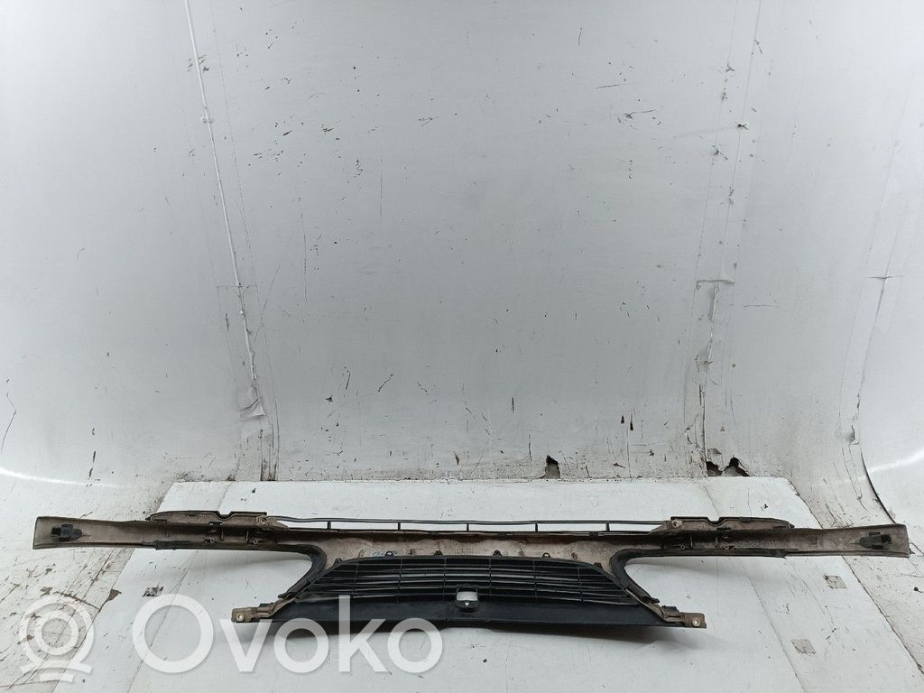 Front grill   6025300465,6025312012