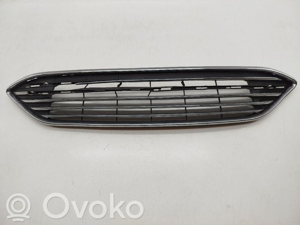 Grotelės priekinės   F1EB8C436A,DANIFICADA