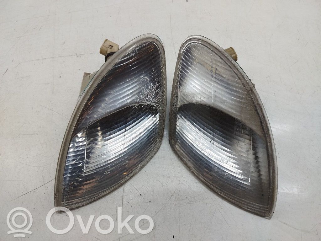 Headlight/headlamp   7700831466,7700831467,DANIFICADOS