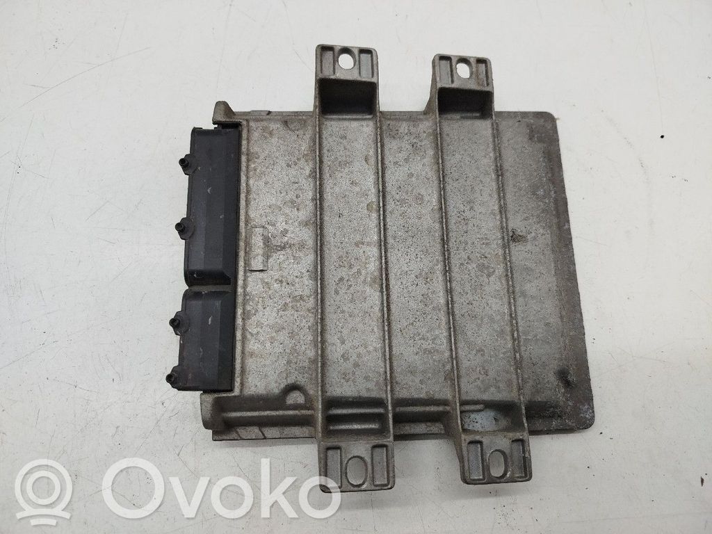 Dzinēja vadības bloks   NNN100743