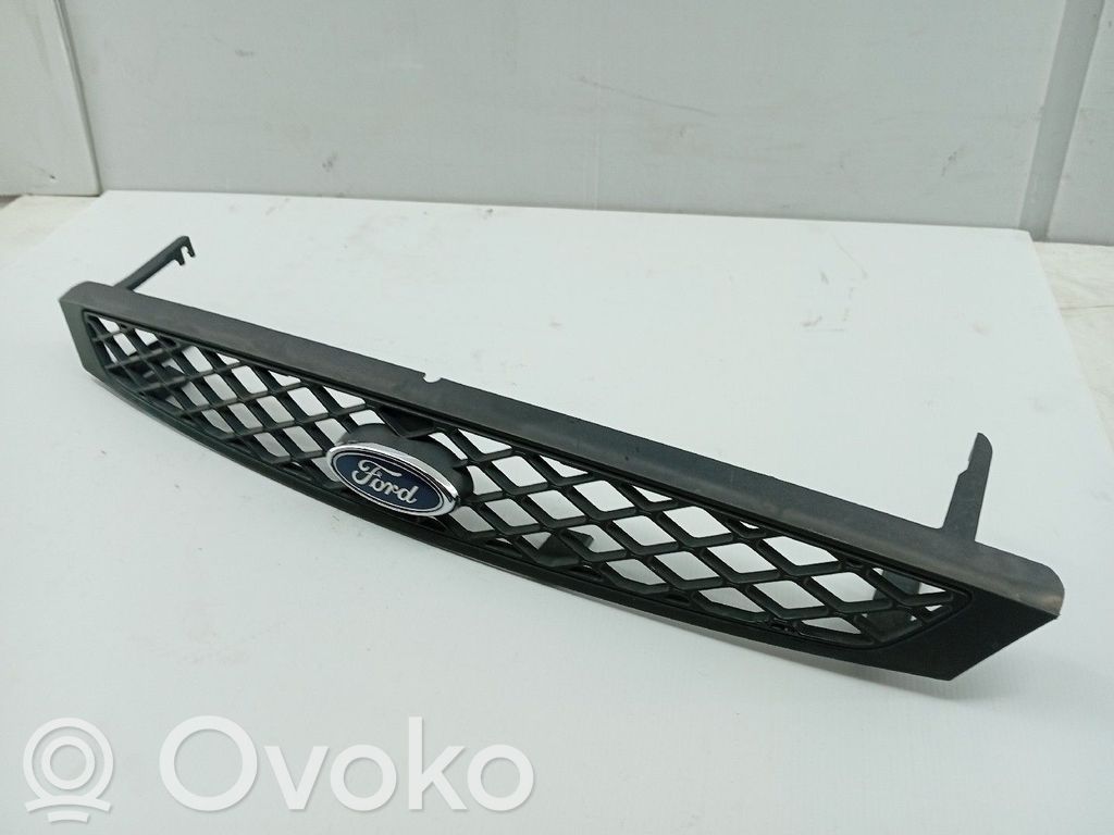 Grotelės priekinės   2M518200AGW