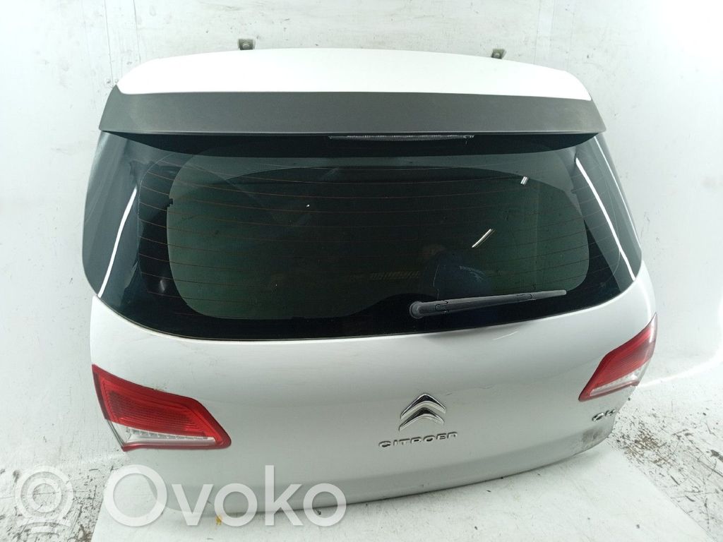 Tailgate/trunk/boot lid   COM,ALGUNS,RISCOS