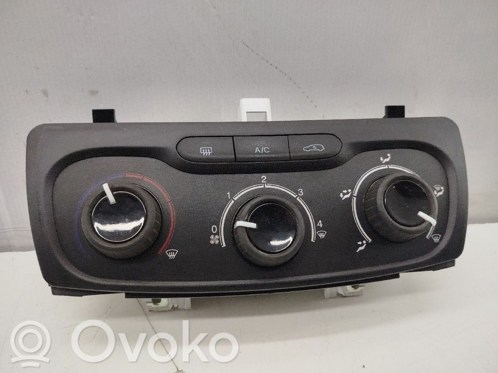 Climate control unit   735643606