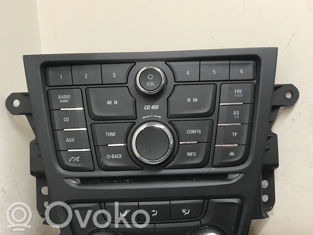 Unidad central de control multimedia