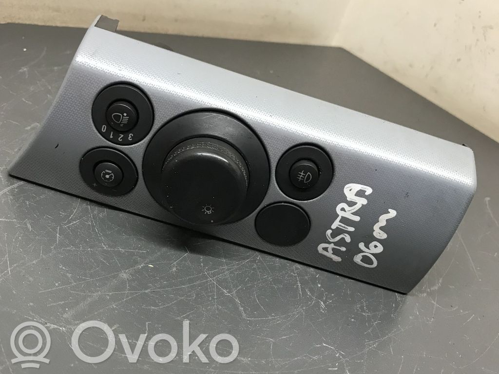 Opel Astra H Interruptor de luz 