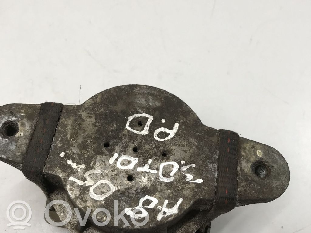 Moottorin kiinnikekorvake   653901