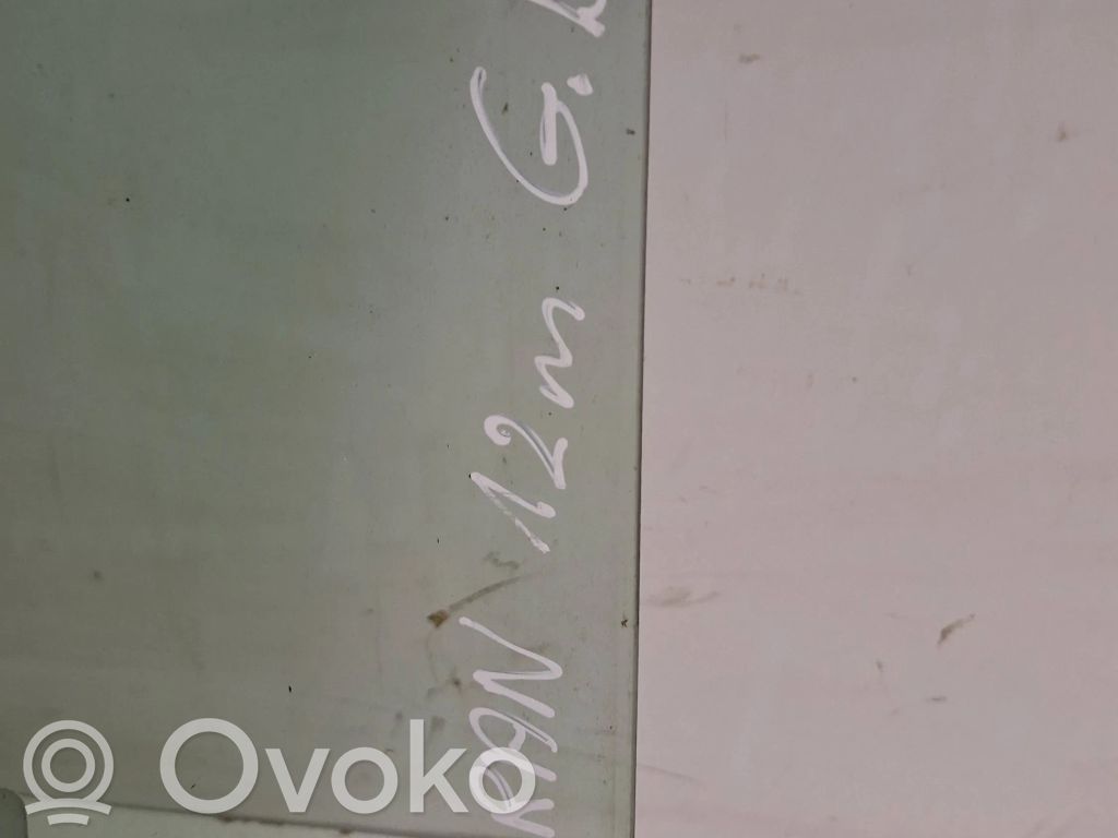 Volkswagen Touran II Takakulmaikkunan ikkunalasi 