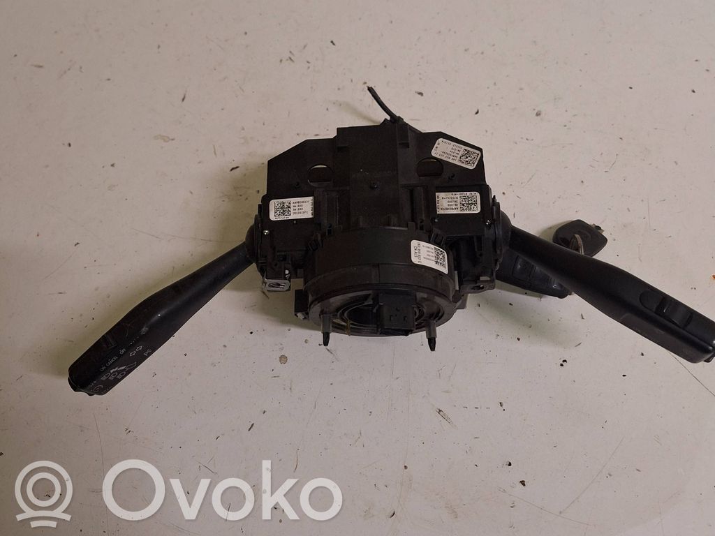 Seat Leon (1P) Commodo, commande essuie-glace/phare 