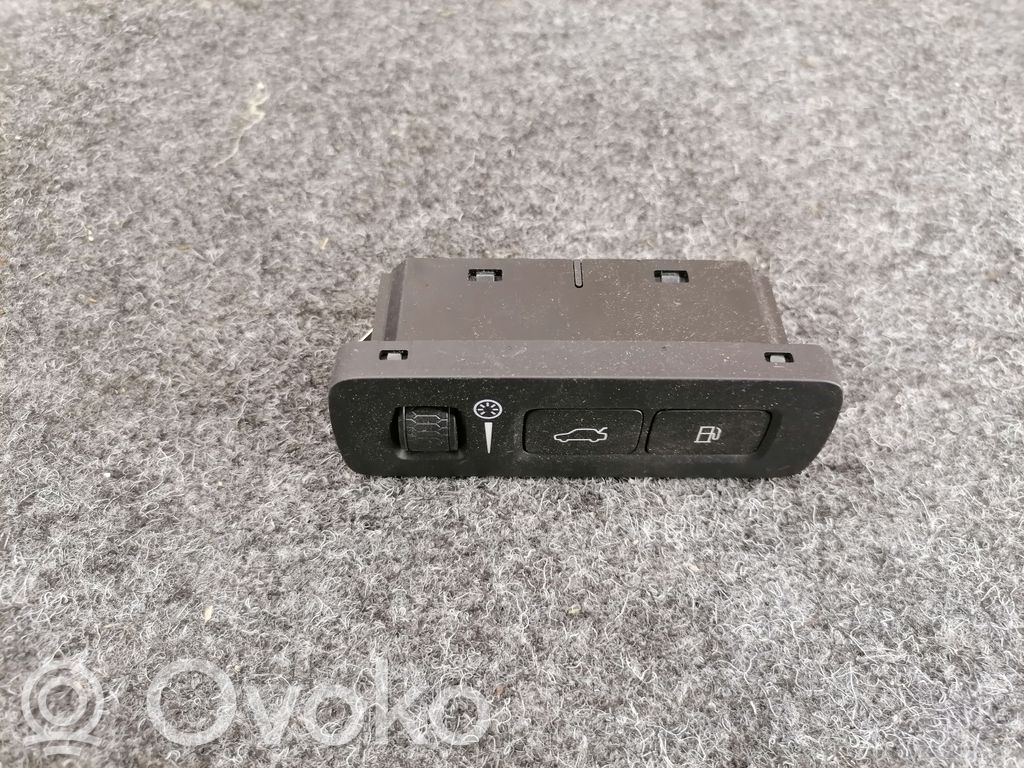 Volvo XC90 Tailgate opening switch 