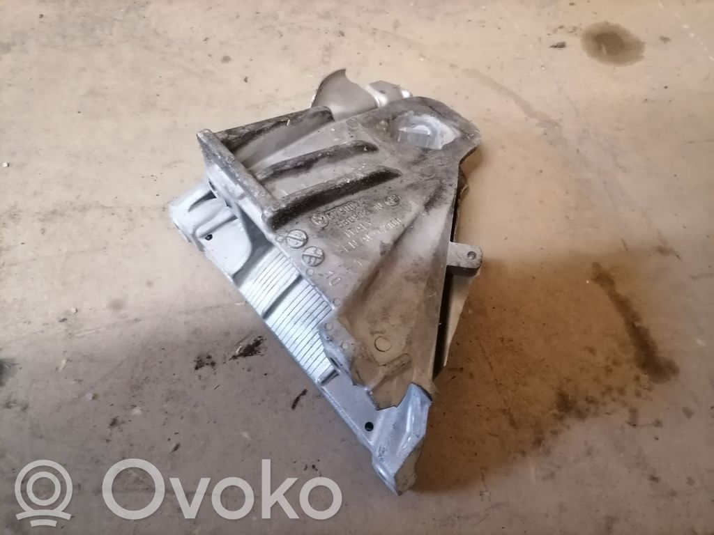 BMW X5 E70 Engine mounting bracket 