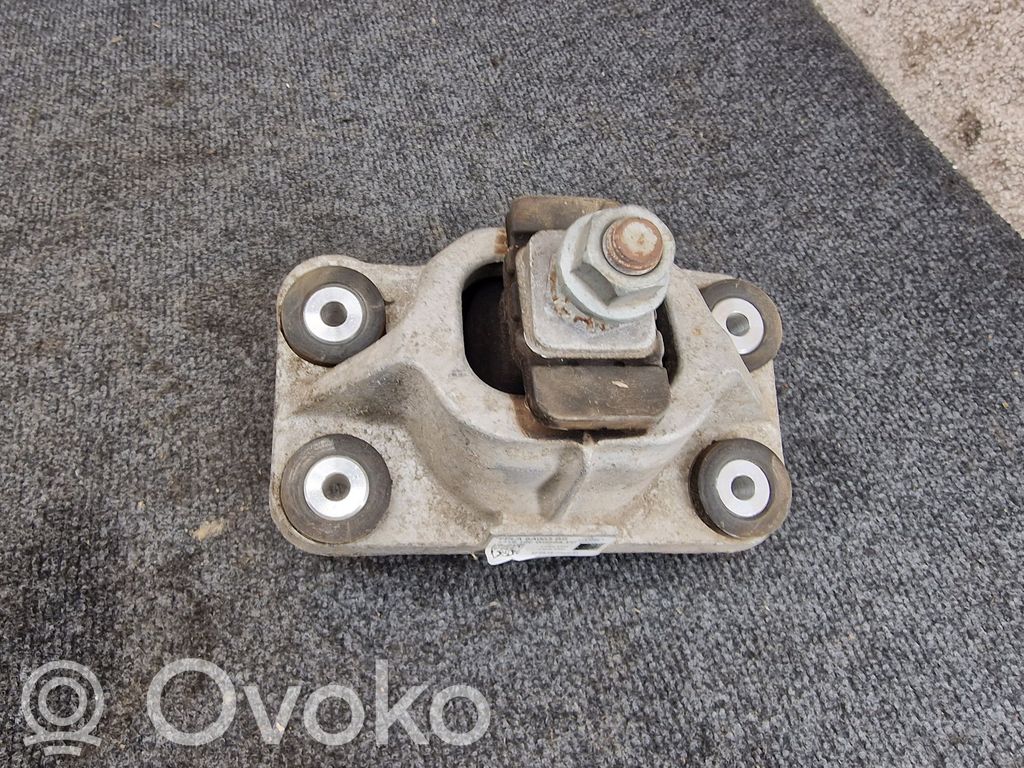 Land Rover Discovery 5 Engine mount bracket 