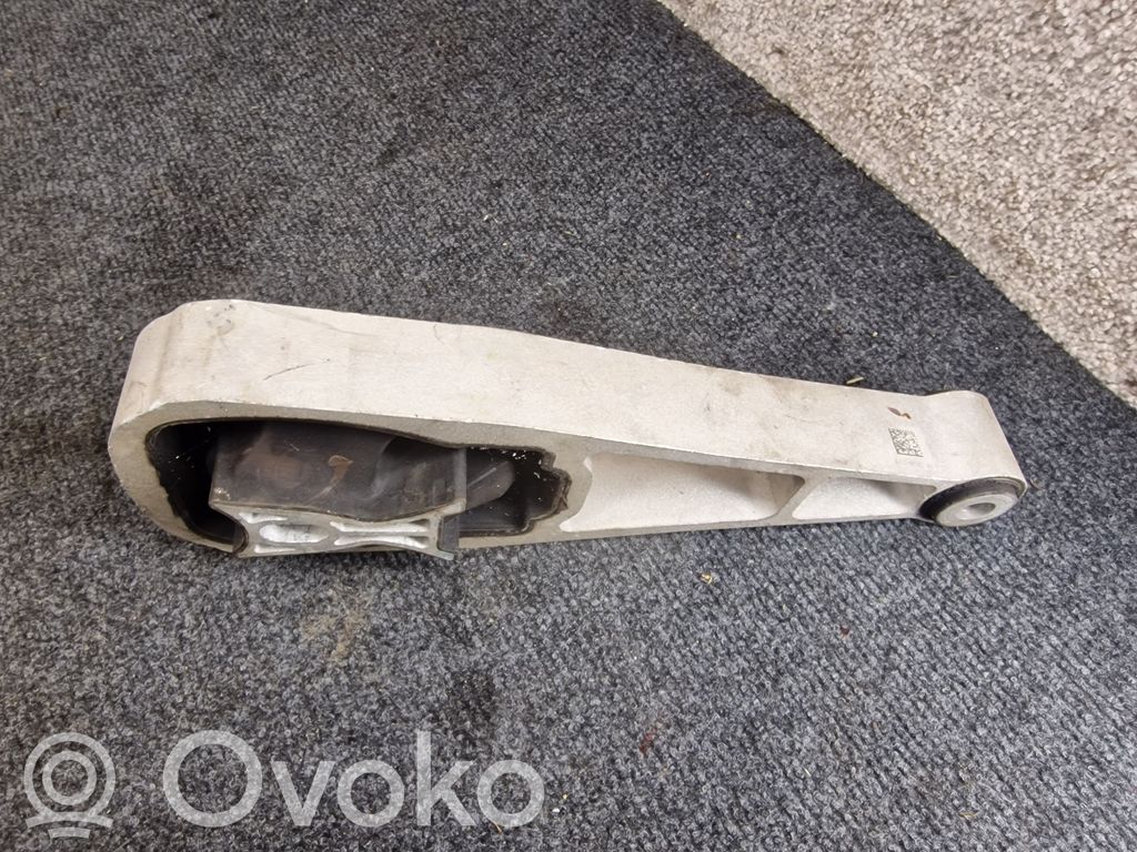 Land Rover Range Rover Evoque L551 Engine mount bracket 