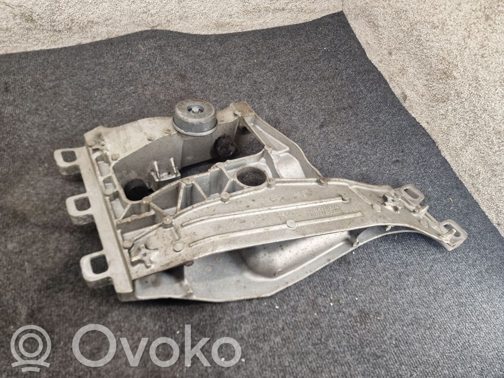 Land Rover Range Rover Velar Gearbox mounting bracket 