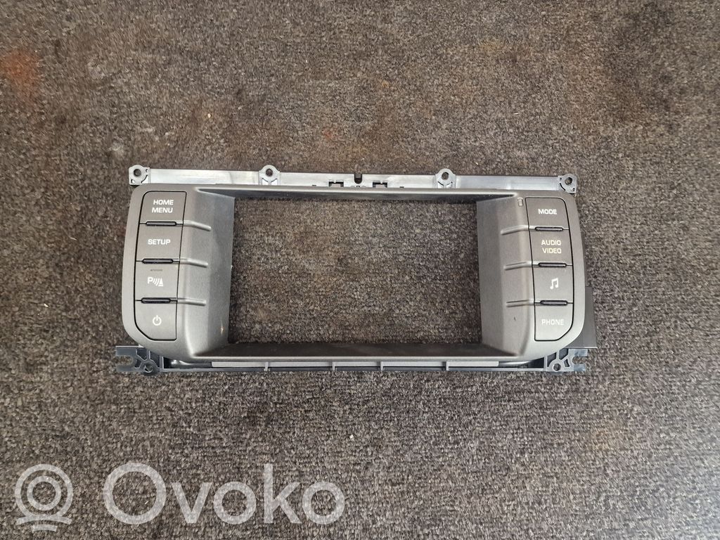 Land Rover Evoque I Panel radia 