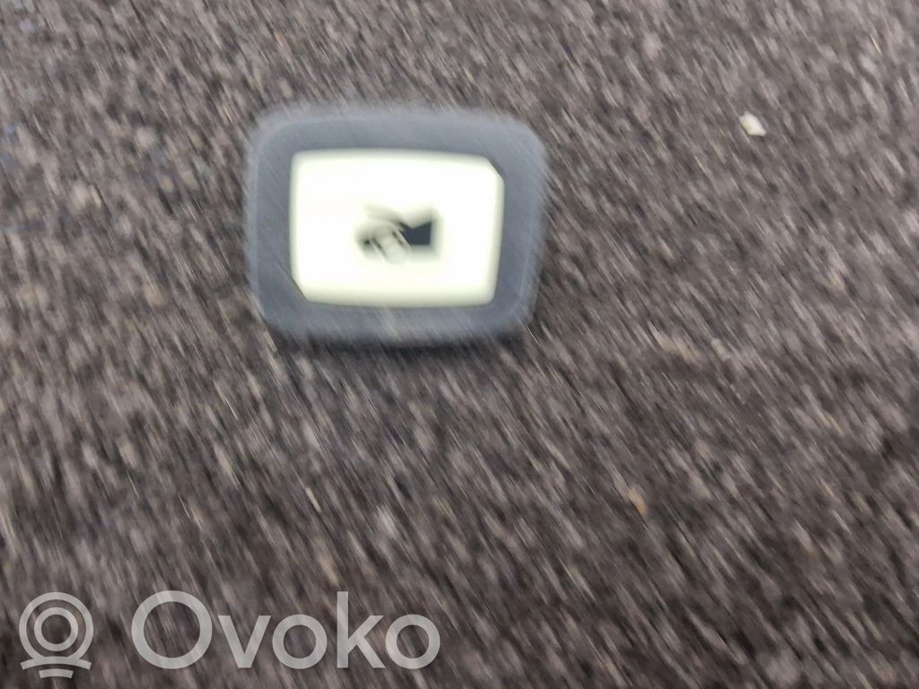 Interrupteur d'ouverture de coffre   100206600A