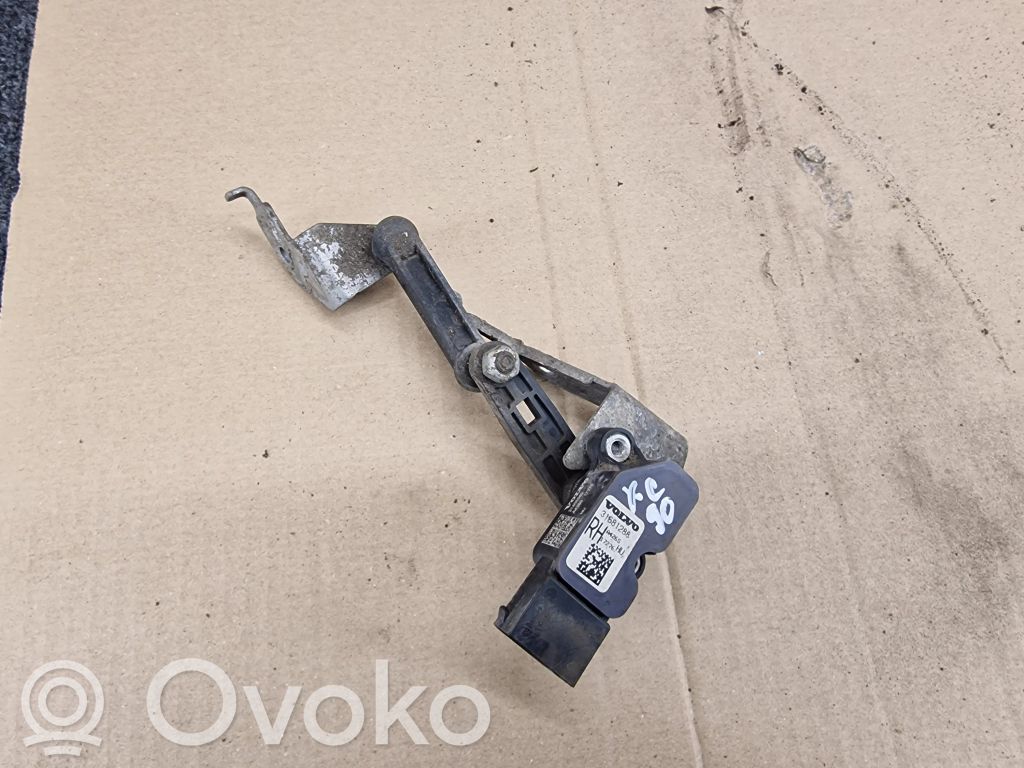 Volvo XC90 Sensor de altura del nivel de la suspensión neumática trasera 