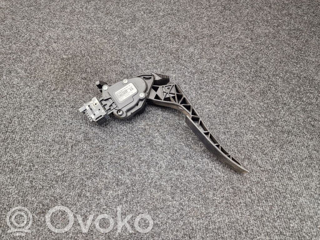 Opel Astra J Accelerator throttle pedal 
