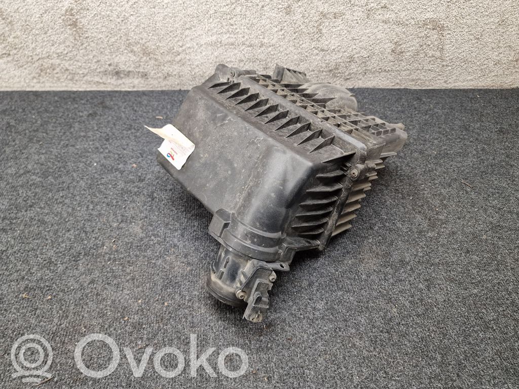 Peugeot 3008 I Air filter box 
