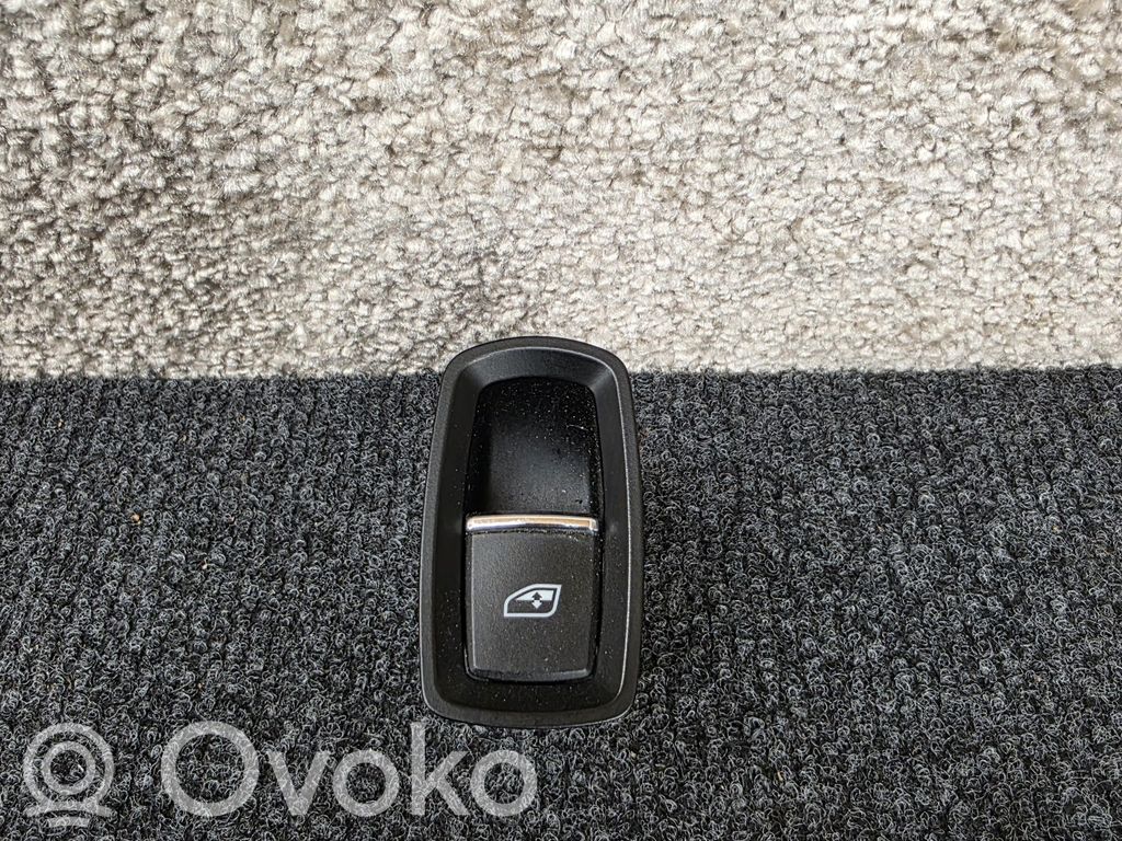 Porsche Cayenne (92A) Electric window control switch 
