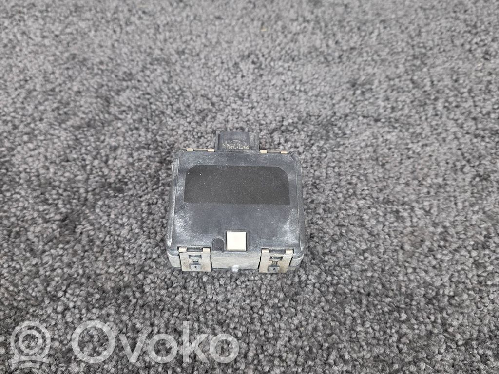 Volkswagen PASSAT B8 Sensor de radar Distronic 