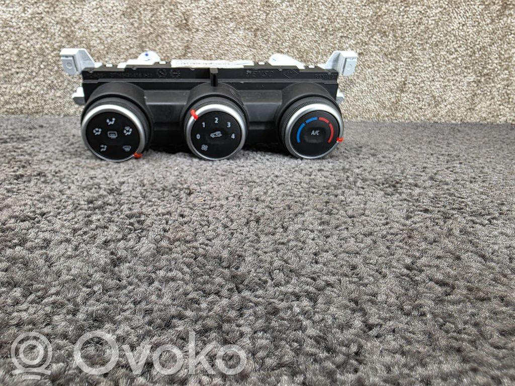 Renault Clio V Climate control unit 