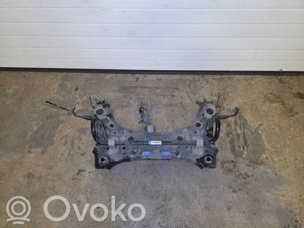 Renault Clio V Priekinis traversas 