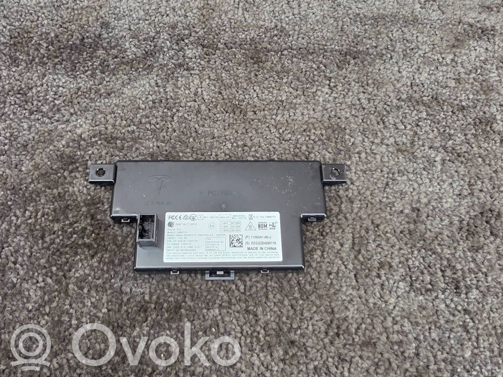 Tesla Model Y Keyless (KESSY) go control unit/module 