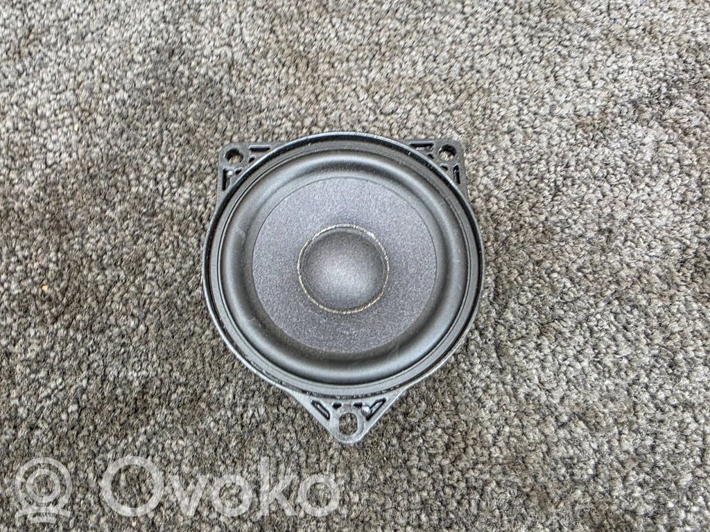 Tesla Model Y Panel speaker 