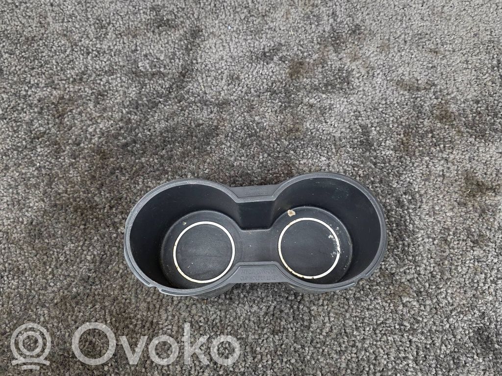 Mukiteline edessä   175543300A,2022H07