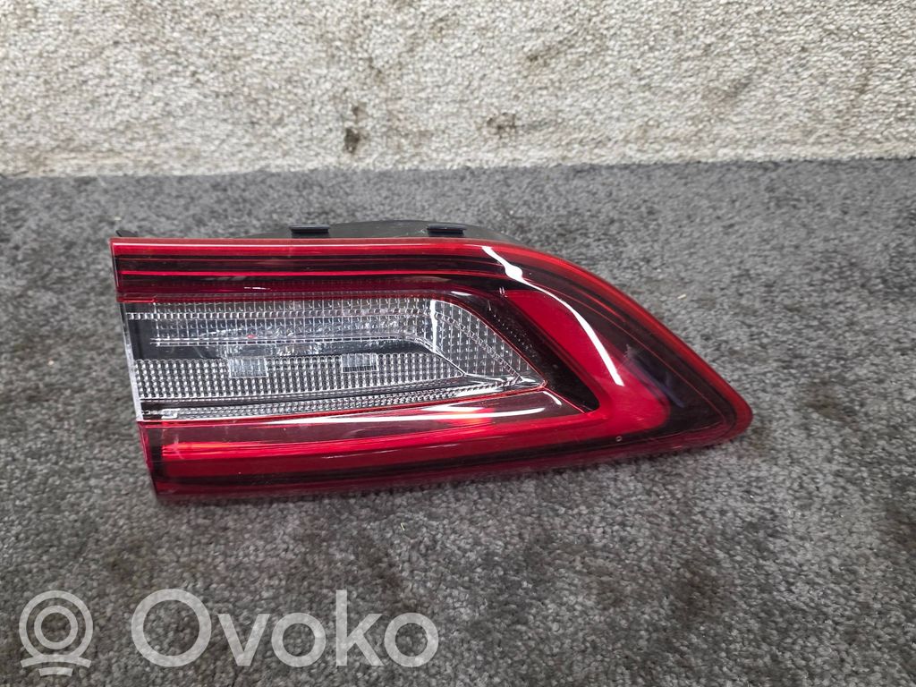 Lampy tylnej klapy bagażnika   GCX482MCALG,98614712304,PV4B13A602AD