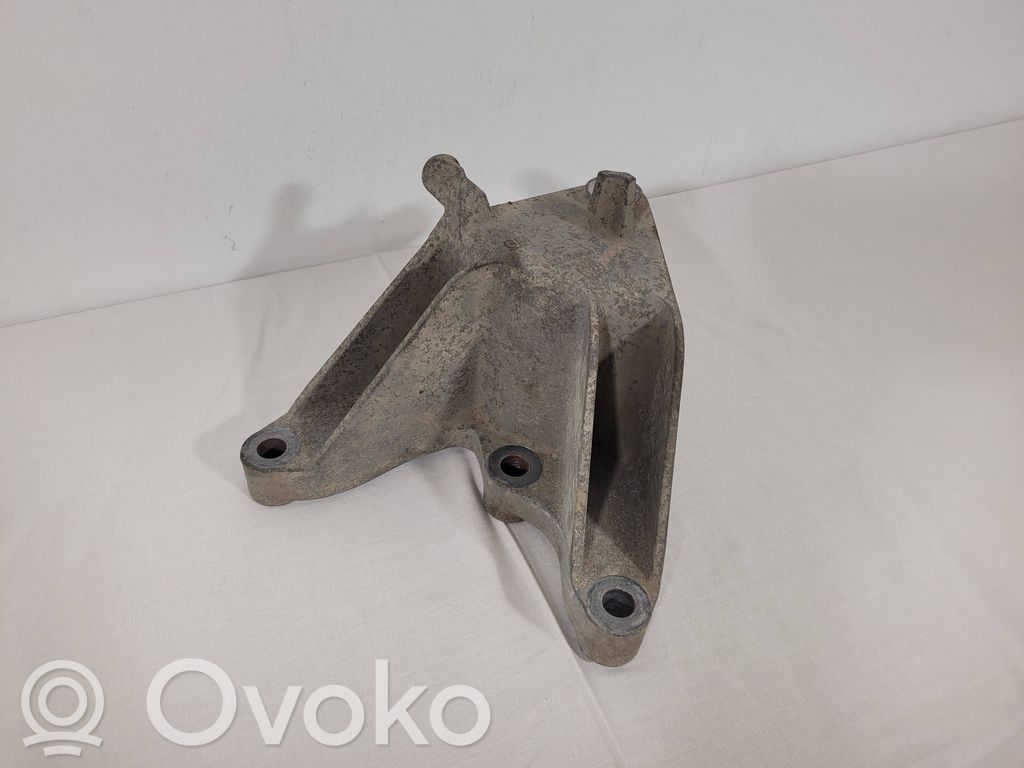 Engine mounting bracket   13248664