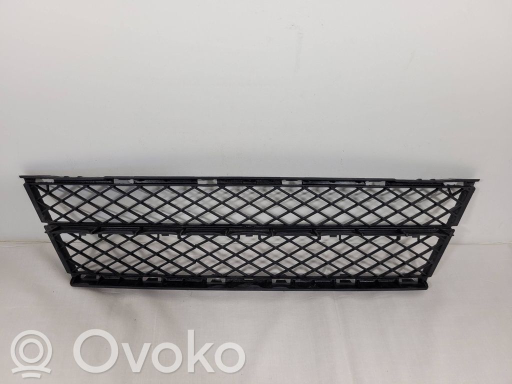 BMW 5 E60 E61 Front bumper lower grill 
