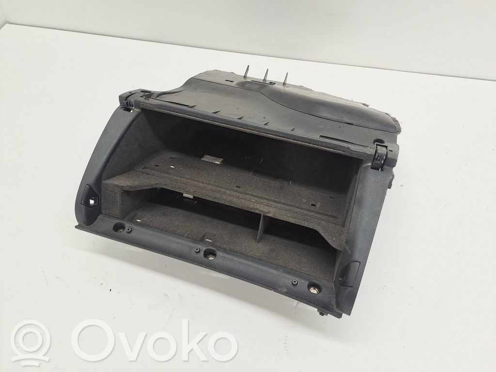 Schowek deski rozdzielczej / Komplet   8E1857035C