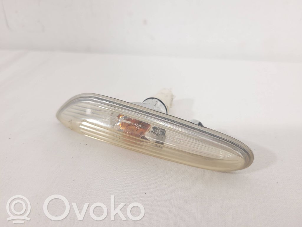 Front fender indicator light   71657423,1657123