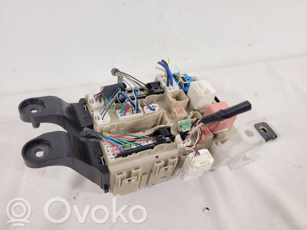 Toyota Corolla E140 E150 Fuse module 