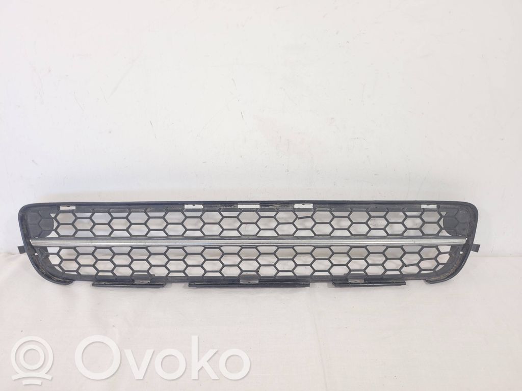 Volvo S80 Front bumper lower grill 