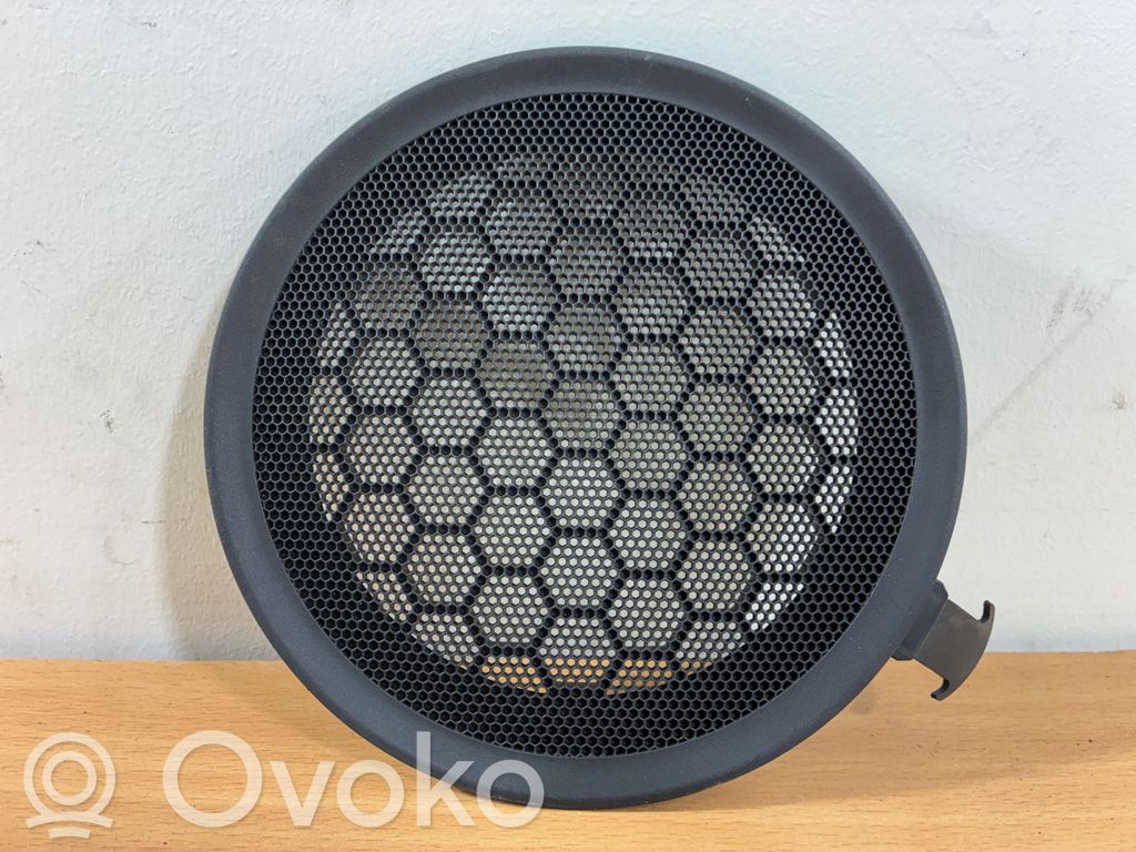 Renault Clio III Отделка бокового громкоговорителя 