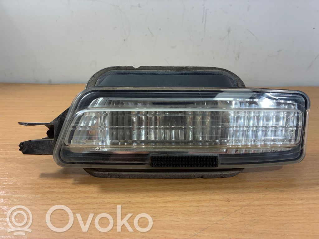 Subaru Legacy Miglas lukturis priekšā 