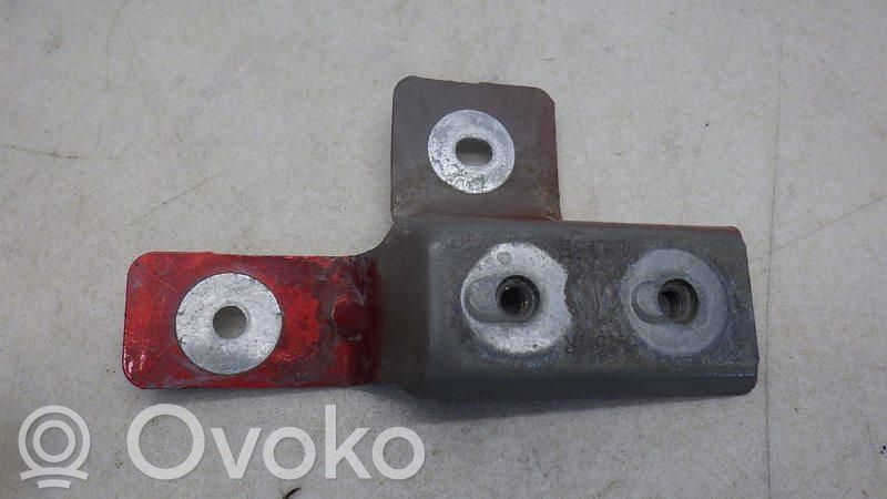 Renault Captur Supporto di montaggio del parafango 