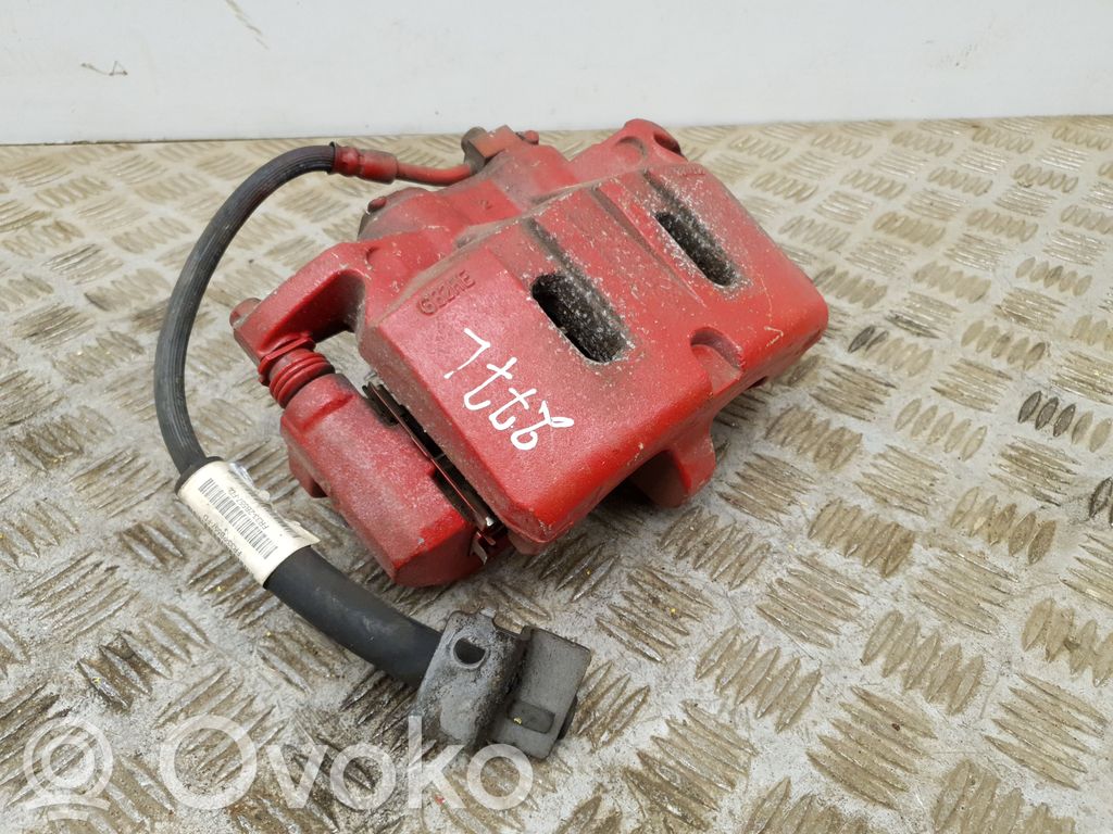 Etujarrusatula   FR3C2011FE,51E433117000,BRBCF21,BRCF397,FR332B557FD,FR3Z2B121J,FR3Z2B292A