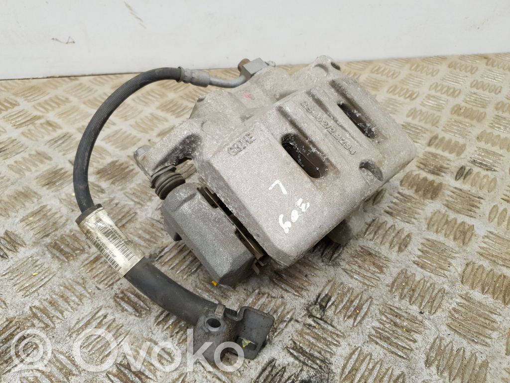 Ford Mustang VI Zacisk hamulcowy przedni 