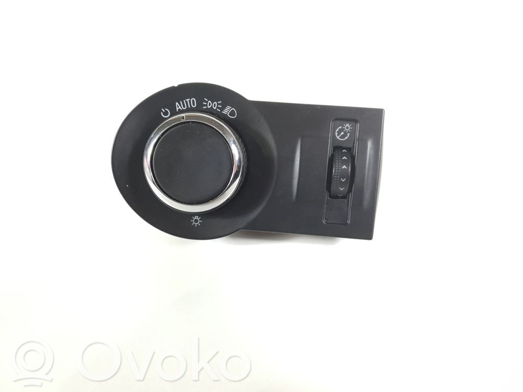 Chevrolet Camaro Light switch 