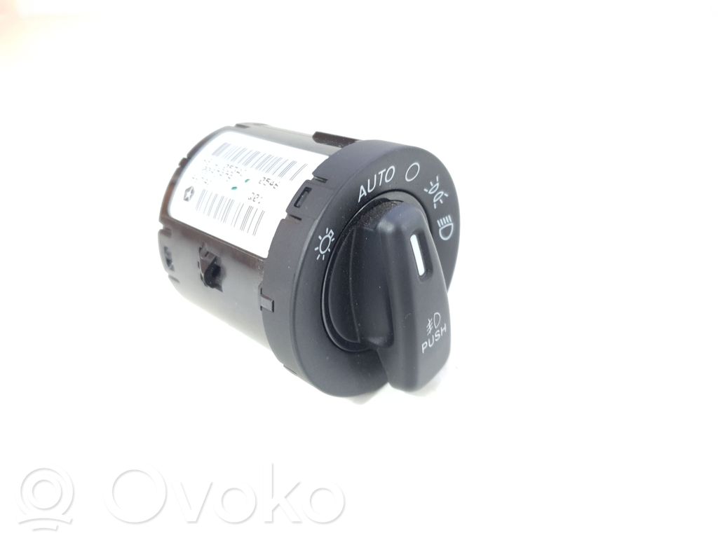Dodge Challenger Light switch 