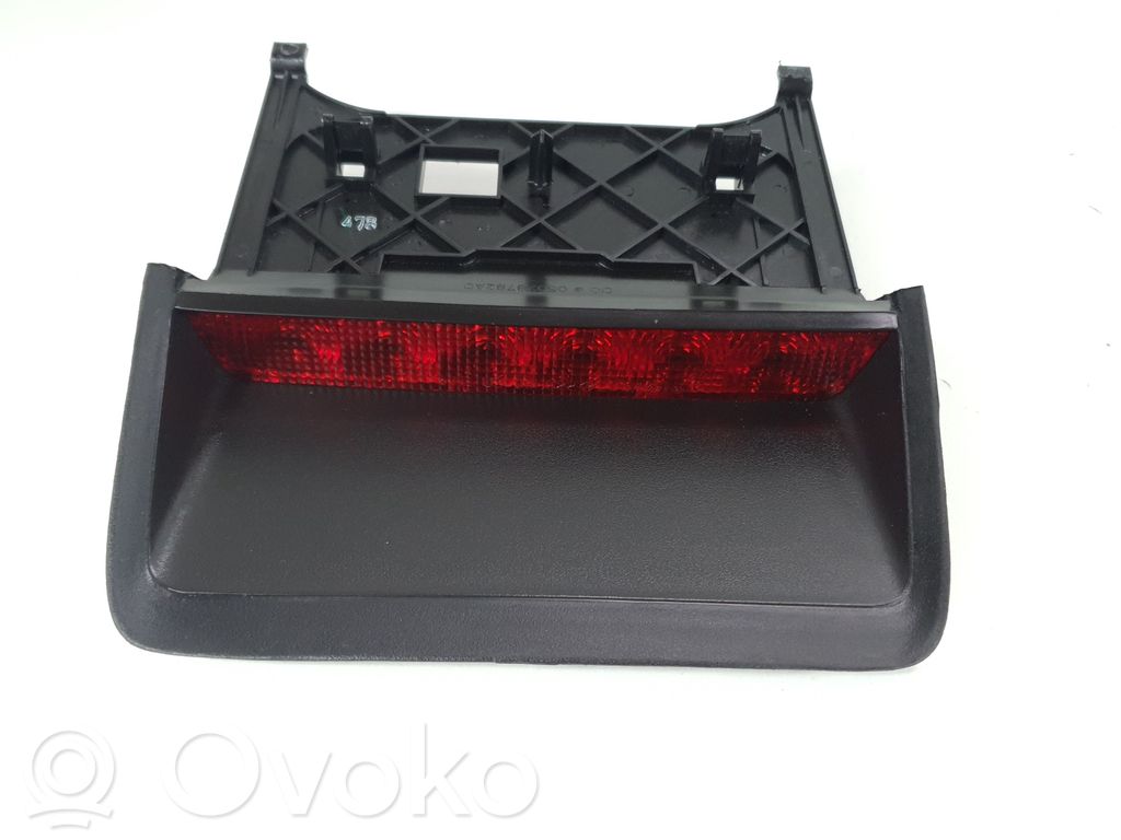 Dodge Challenger Third/center stoplight 